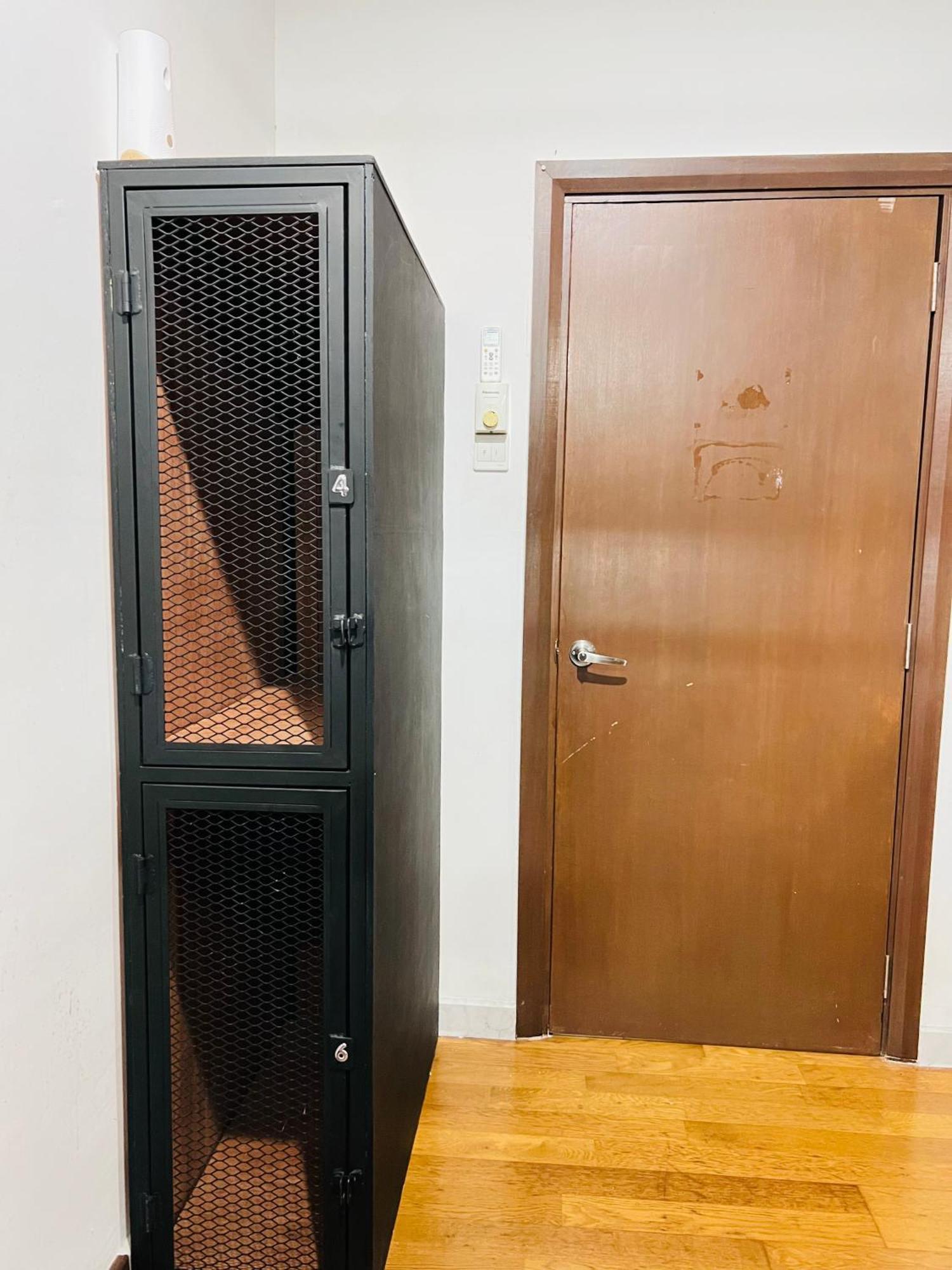 Regalia Spritz Empire Hostel Kuala Lumpur Ngoại thất bức ảnh