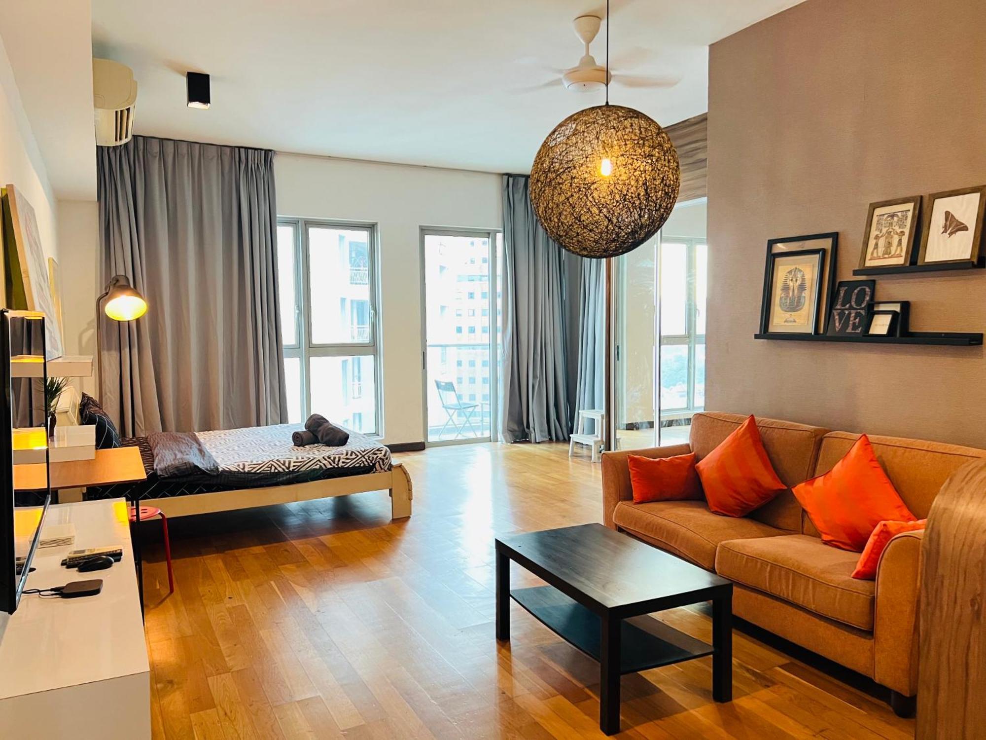 Regalia Spritz Empire Hostel Kuala Lumpur Ngoại thất bức ảnh