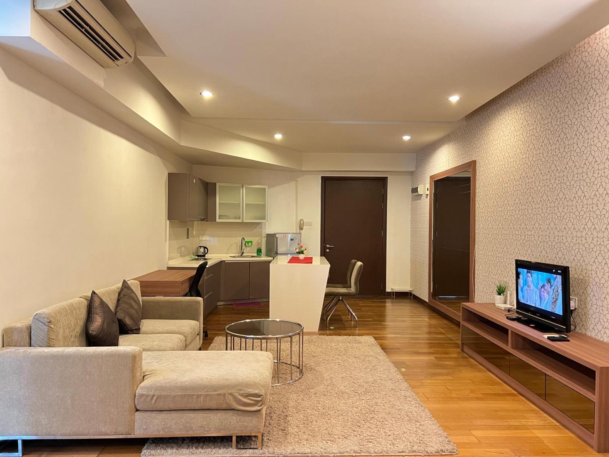 Regalia Spritz Empire Hostel Kuala Lumpur Ngoại thất bức ảnh