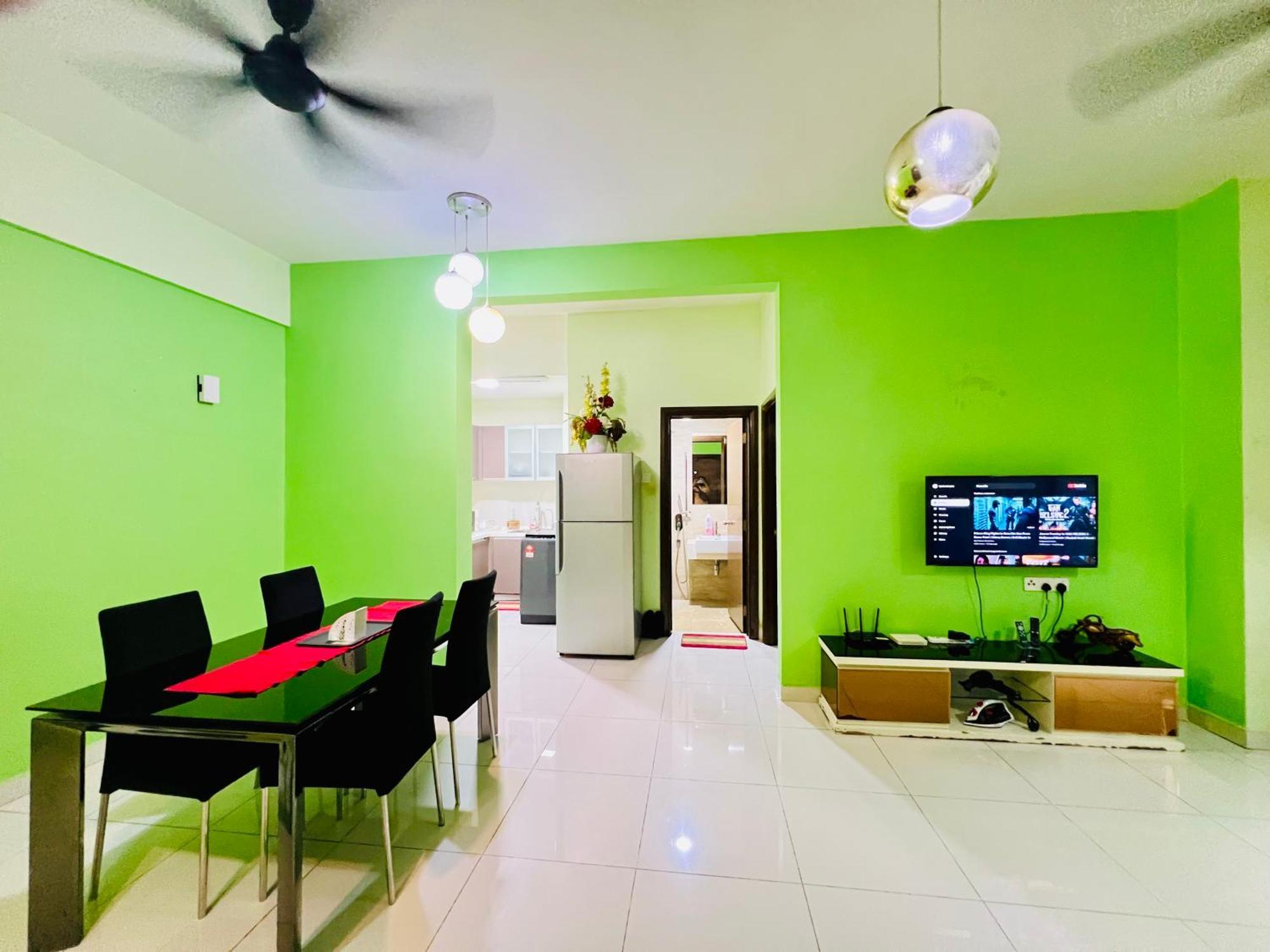 Regalia Spritz Empire Hostel Kuala Lumpur Ngoại thất bức ảnh