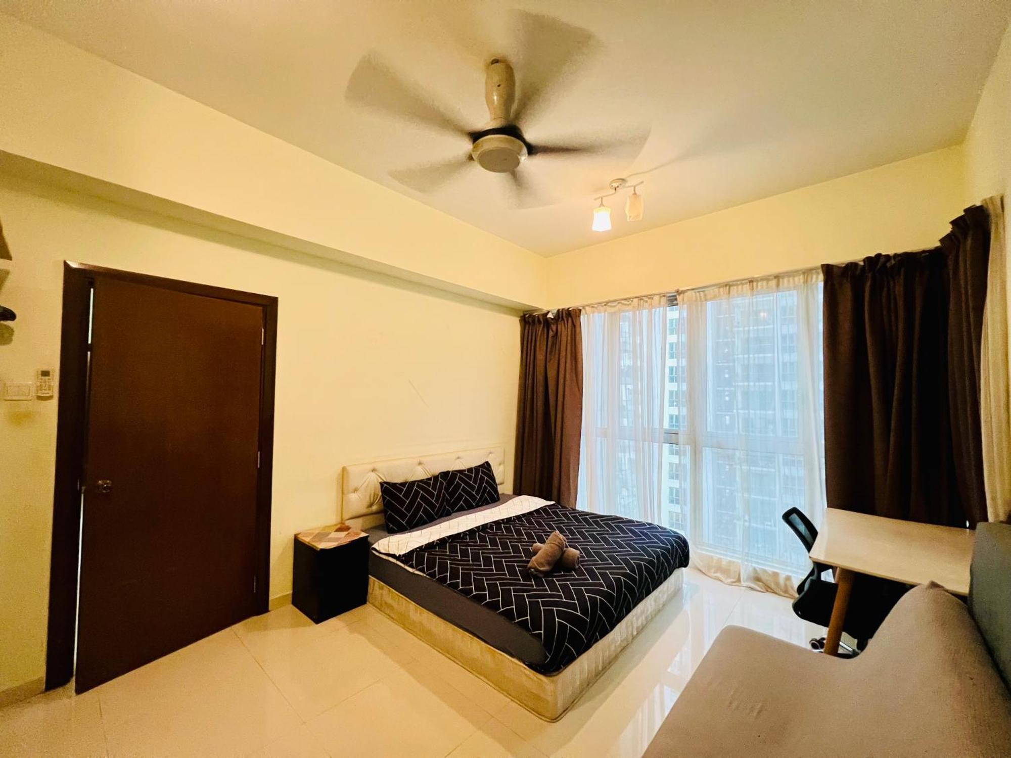 Regalia Spritz Empire Hostel Kuala Lumpur Ngoại thất bức ảnh