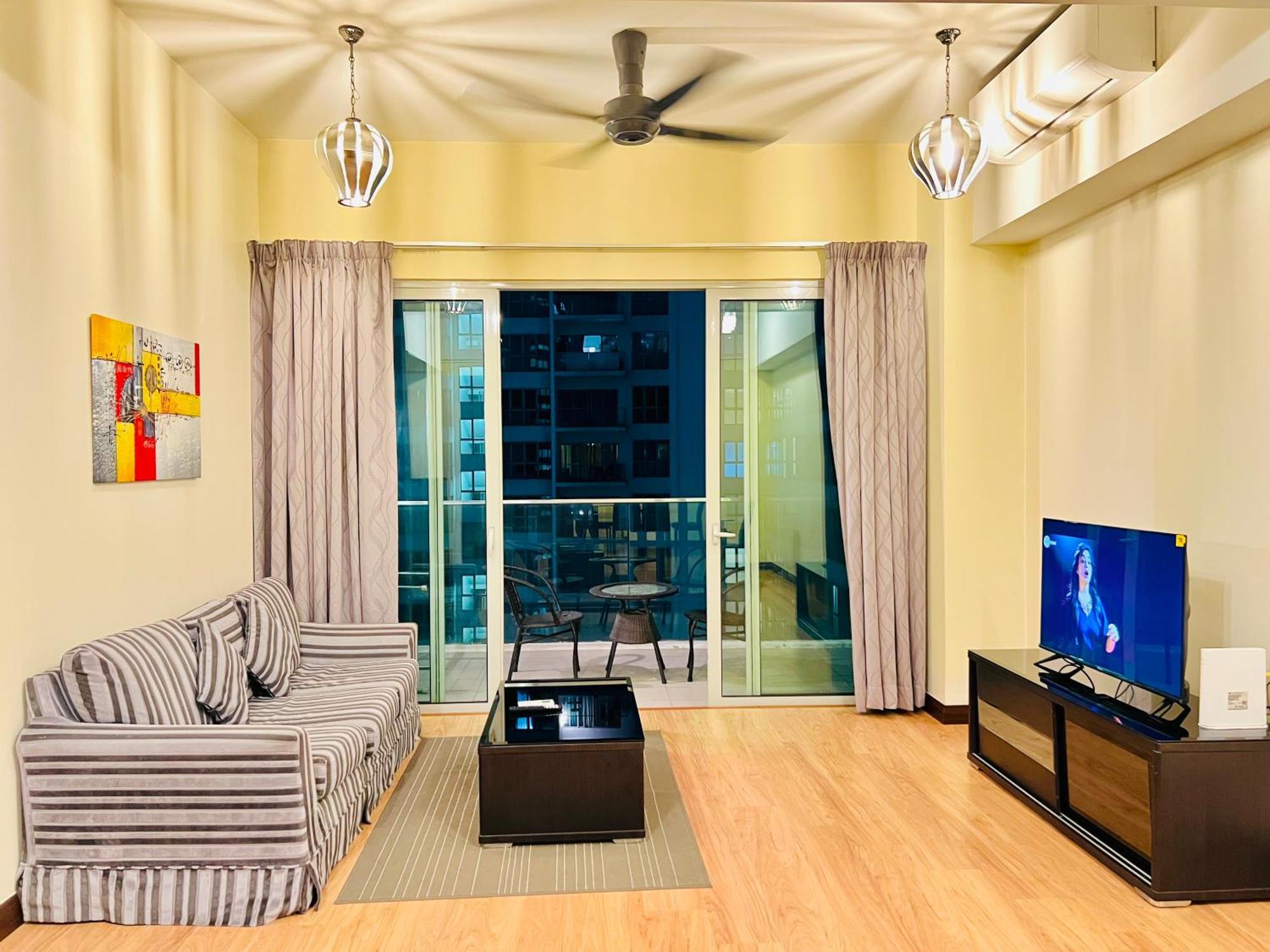 Regalia Spritz Empire Hostel Kuala Lumpur Ngoại thất bức ảnh