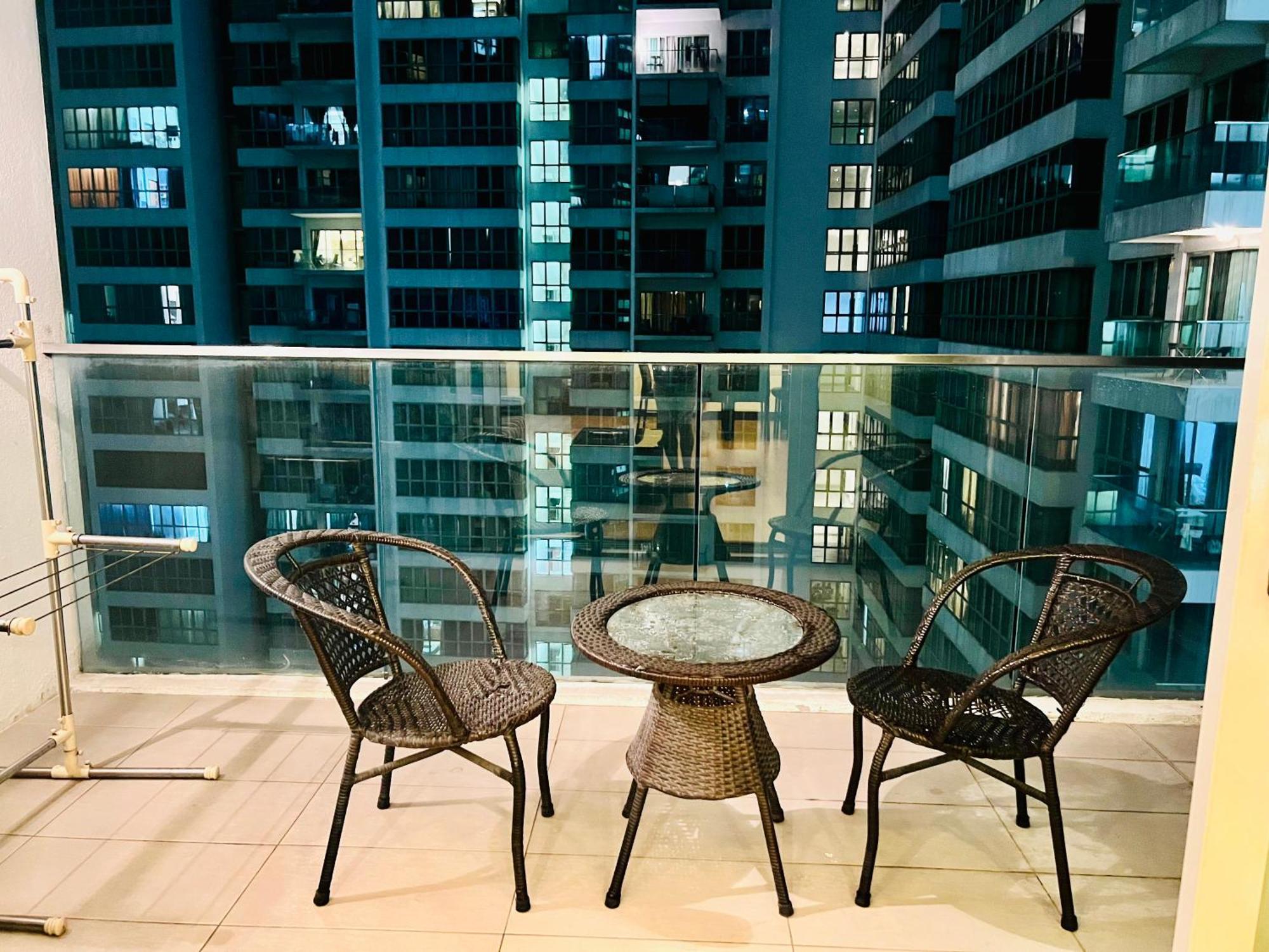 Regalia Spritz Empire Hostel Kuala Lumpur Ngoại thất bức ảnh